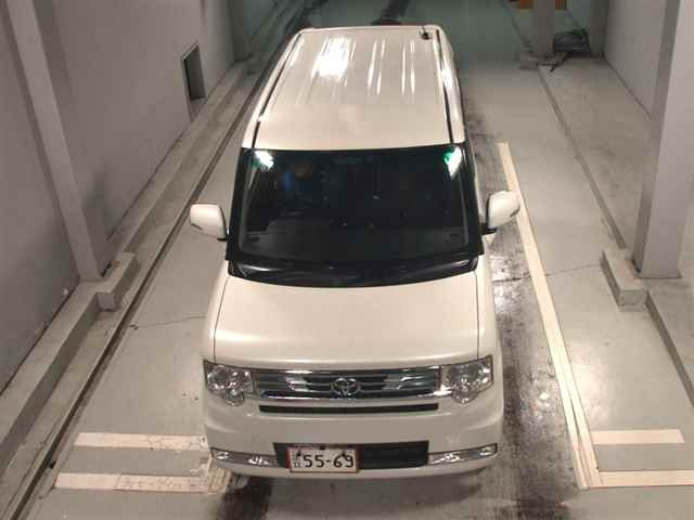 TOYOTA PIXIS SPACE 2014