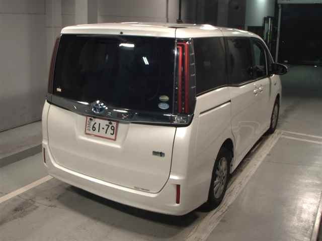TOYOTA NOAH 2018