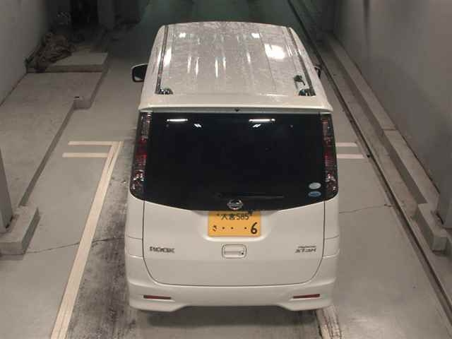 NISSAN ROOX 2011