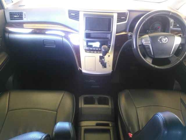 TOYOTA VELLFIRE 2012