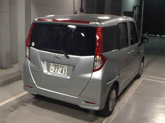 TOYOTA ROOMY 2023