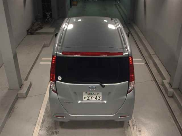 TOYOTA ROOMY 2023