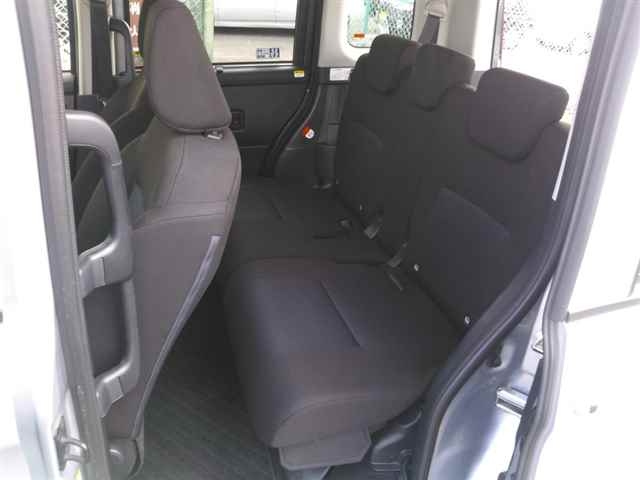 TOYOTA ROOMY 2023