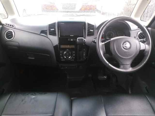 NISSAN ROOX 2009