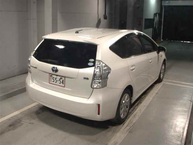 TOYOTA PRIUS ALPHA 2014