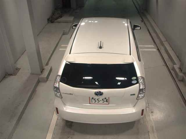 TOYOTA PRIUS ALPHA 2014