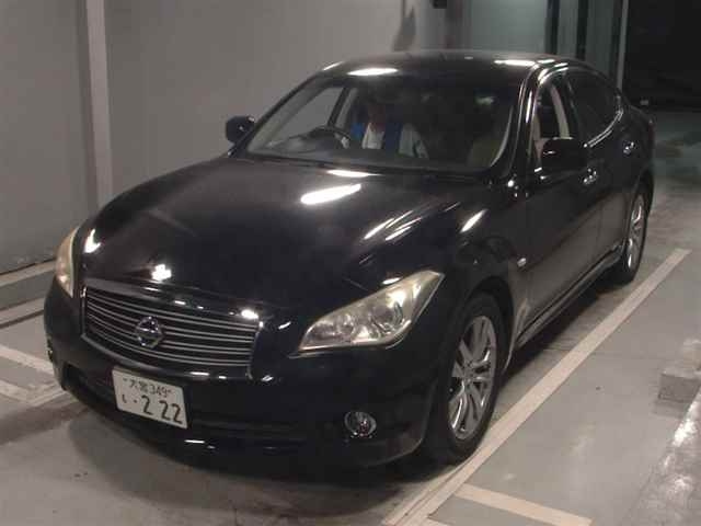 NISSAN FUGA 2013