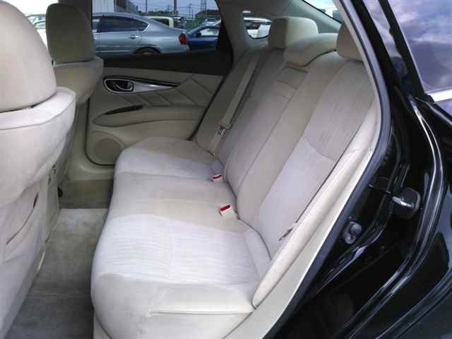 NISSAN FUGA 2013
