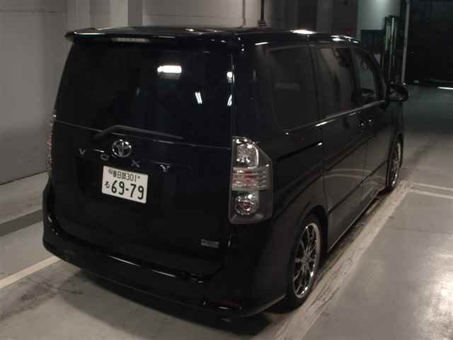 TOYOTA VOXY 2008