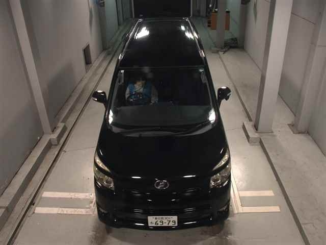 TOYOTA VOXY 2008