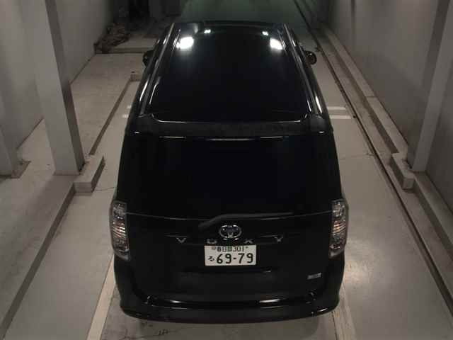 TOYOTA VOXY 2008