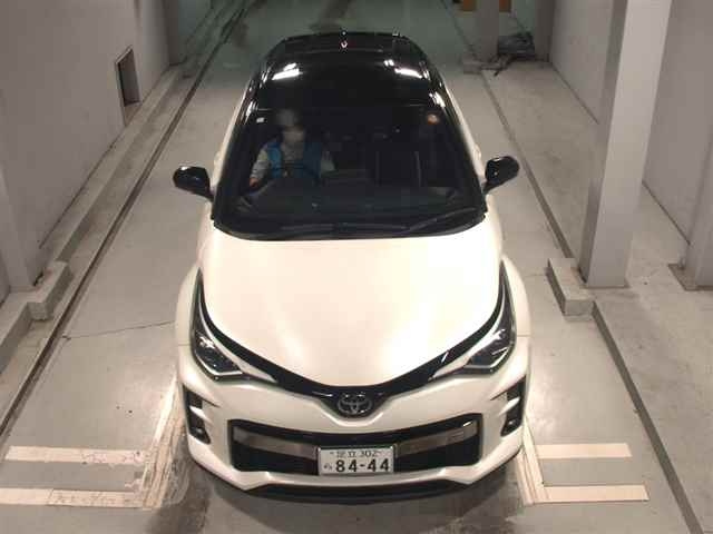 TOYOTA C-HR 2021