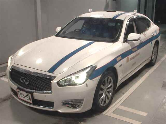 NISSAN FUGA 2015