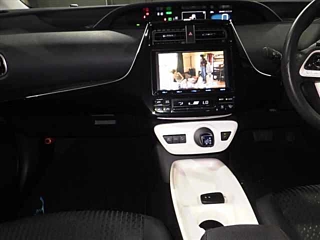 TOYOTA PRIUS 2017