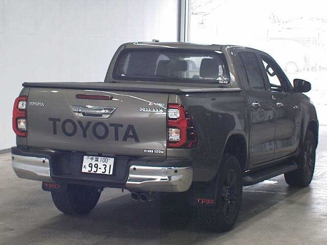 TOYOTA HILUX 2022