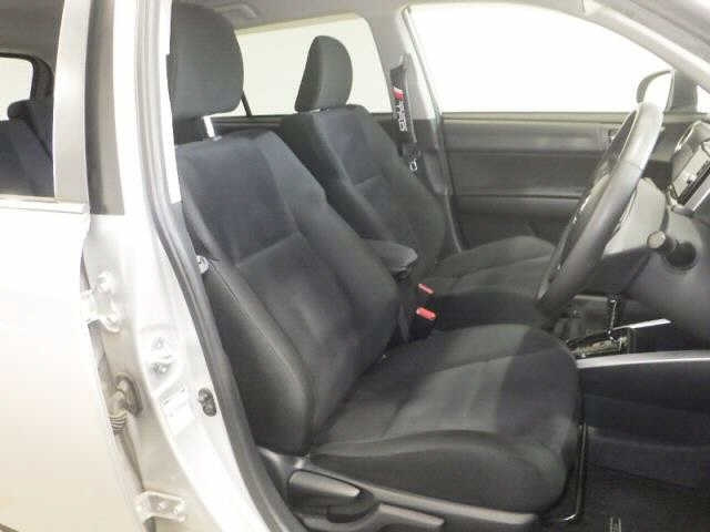 TOYOTA COROLLA FIELDER 2017