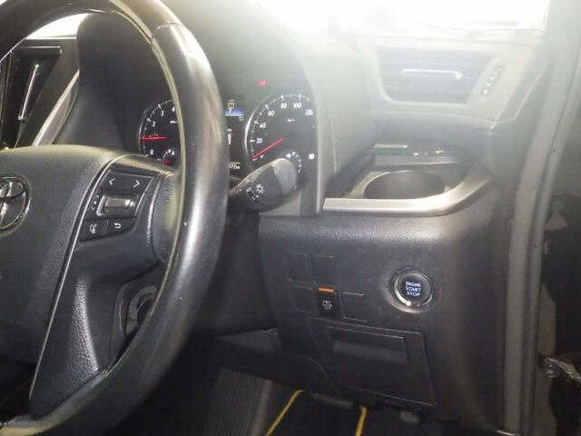 TOYOTA VELLFIRE 2016