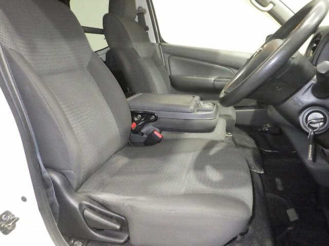 NISSAN CARAVAN VAN 2018