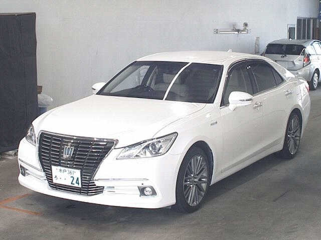 TOYOTA CROWN 2013