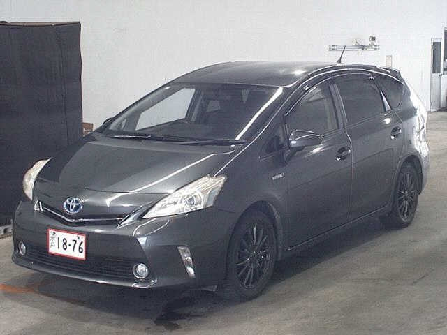 TOYOTA PRIUS ALPHA 2012