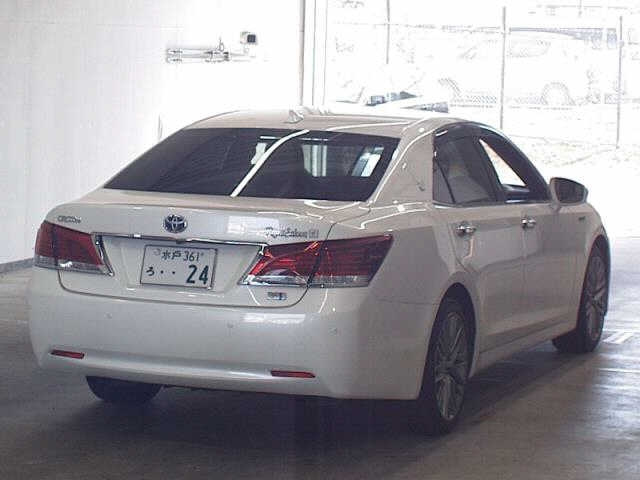 TOYOTA CROWN 2013