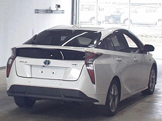 TOYOTA PRIUS 2016