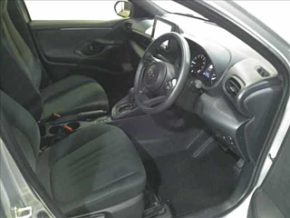 TOYOTA YARIS 2024