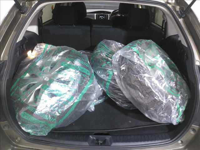 TOYOTA COROLLA FIELDER 2013