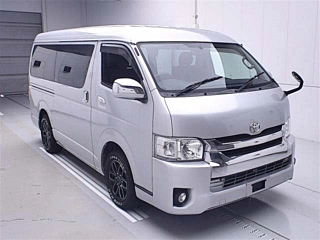 TOYOTA HIACE VAN 2011