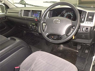 TOYOTA HIACE VAN 2011
