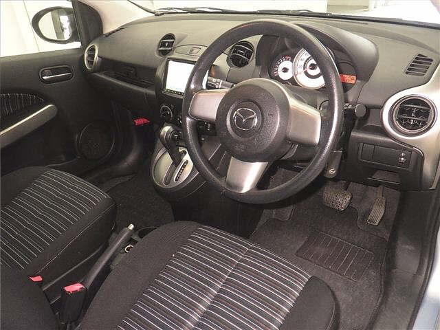 MAZDA DEMIO 2011
