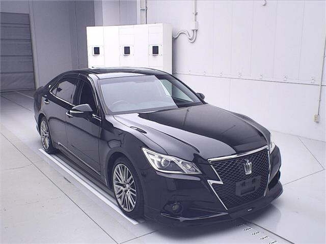TOYOTA CROWN 2013