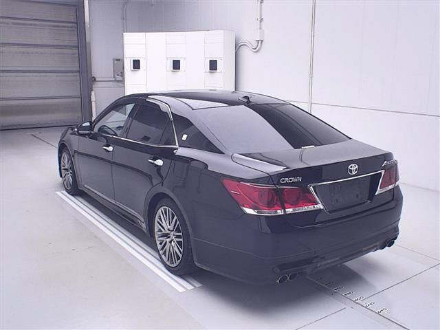 TOYOTA CROWN 2013