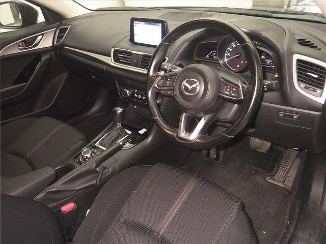 MAZDA AXELA 2017