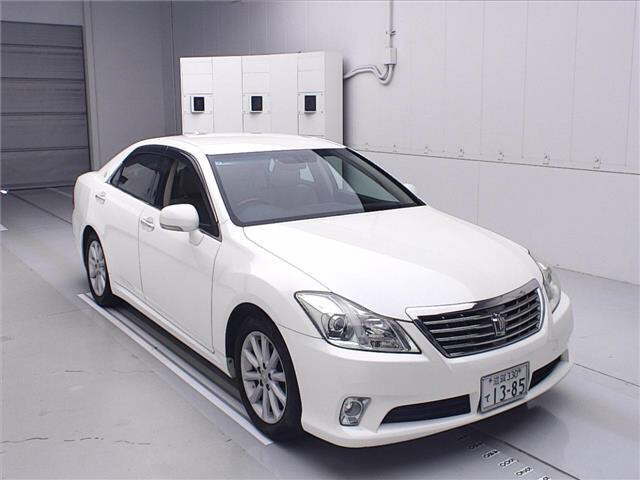 TOYOTA CROWN 2011