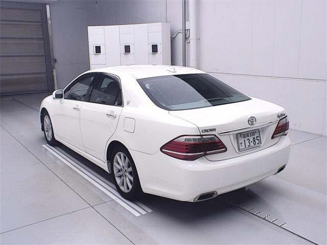 TOYOTA CROWN 2011
