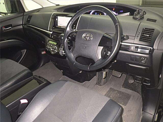 TOYOTA ESTIMA 2013