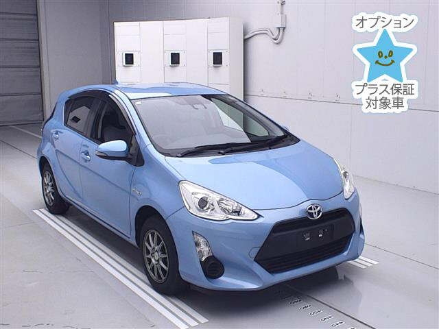 TOYOTA AQUA 2016