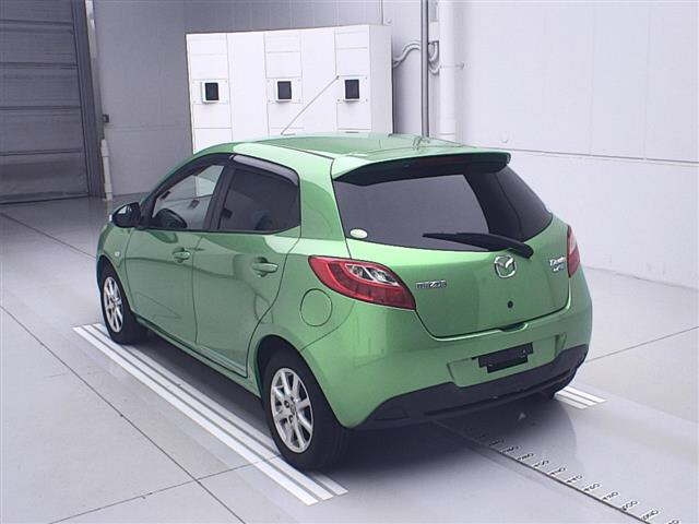 MAZDA DEMIO 2011