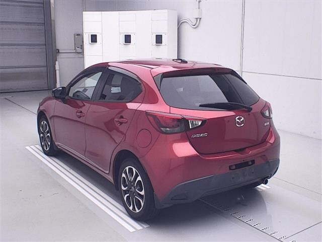MAZDA DEMIO 2015