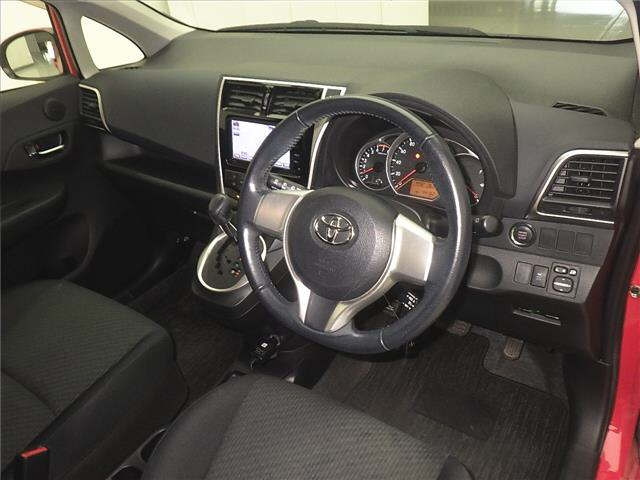 TOYOTA RACTIS 2014