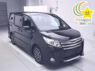 TOYOTA NOAH 2014