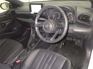 TOYOTA YARIS 2024