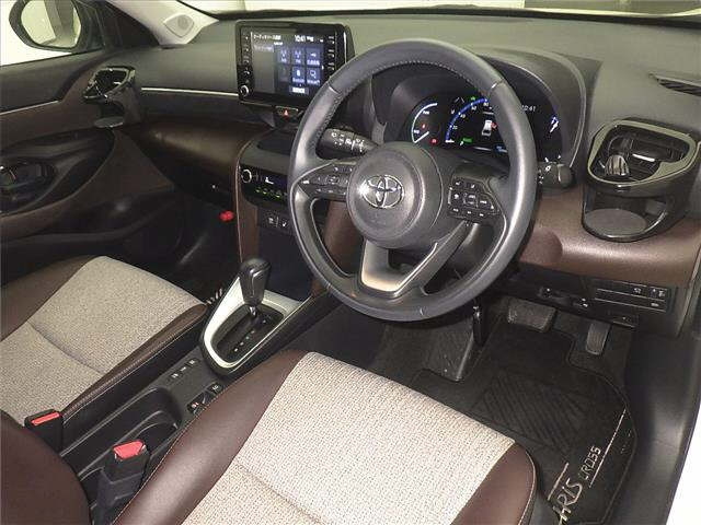 TOYOTA YARIS CROSS 2020