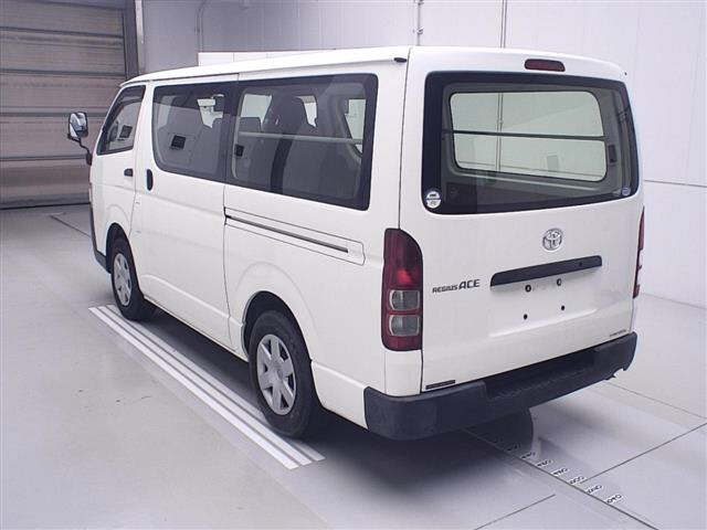 TOYOTA REGIUS ACE VAN 2018