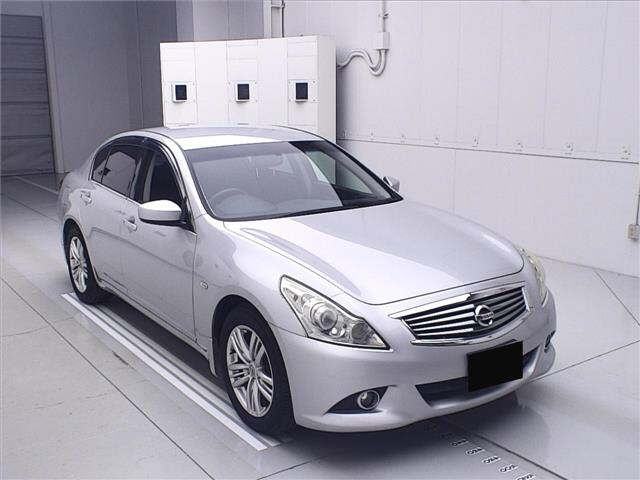 NISSAN SKYLINE 2013