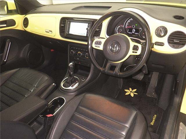 VOLKSWAGEN THE BEETLE 2014
