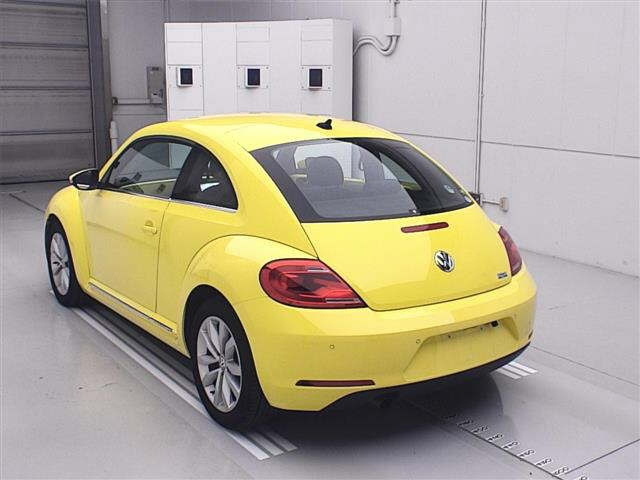 VOLKSWAGEN THE BEETLE 2014