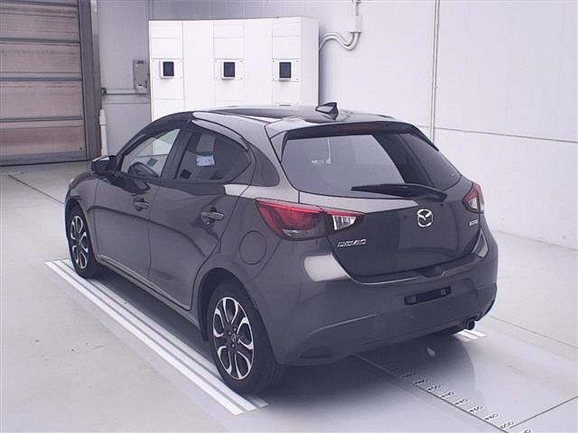 MAZDA DEMIO 2017