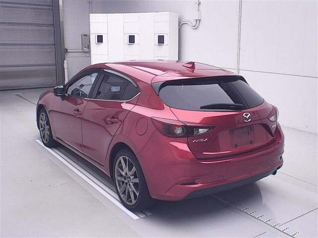 MAZDA AXELA 2016